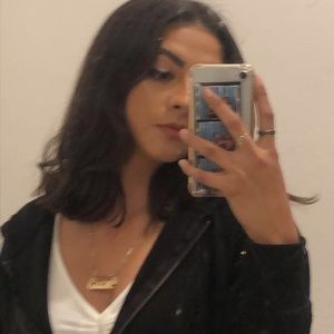 Meet your Posher, Leslie